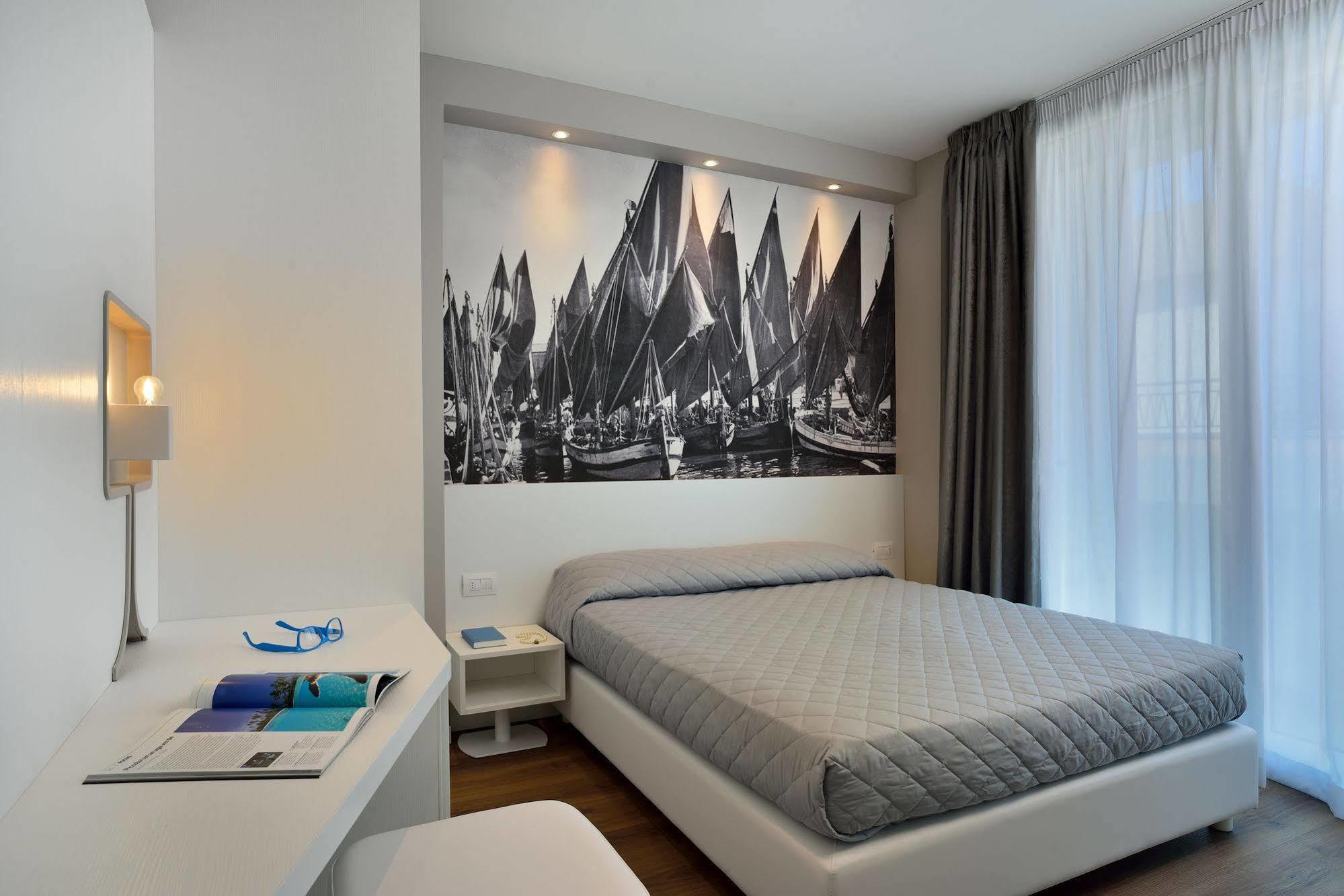 Embassy Hotel & Spa Cattolica Exterior photo