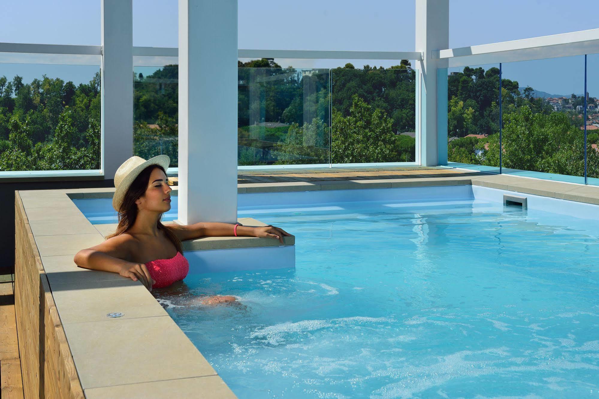 Embassy Hotel & Spa Cattolica Exterior photo